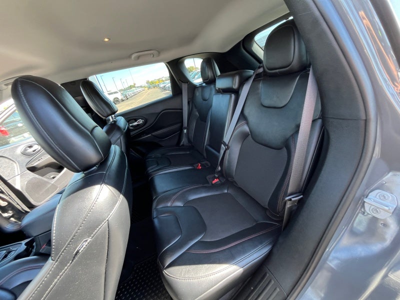 2022 Jeep Cherokee Trailhawk