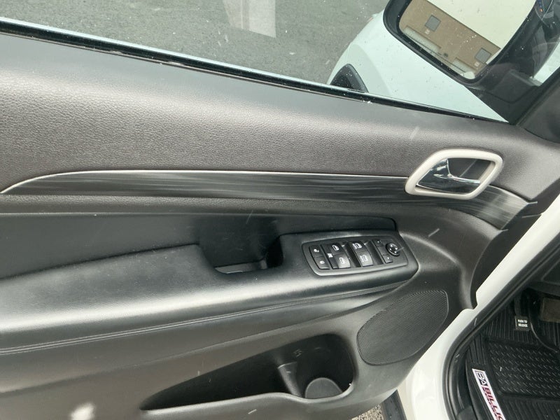 2020 Jeep Grand Cherokee Laredo