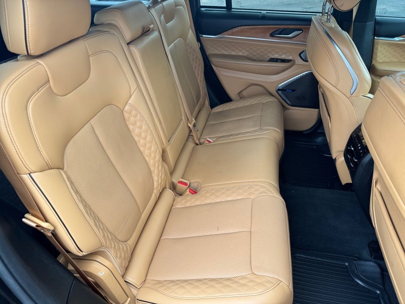 2022 Jeep Grand Cherokee Summit Reserve