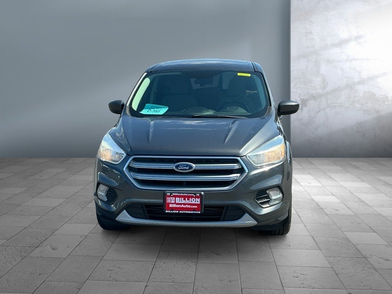 Used 2017 Ford Escape SE with VIN 1FMCU9G92HUA29946 for sale in Sioux Falls, SD