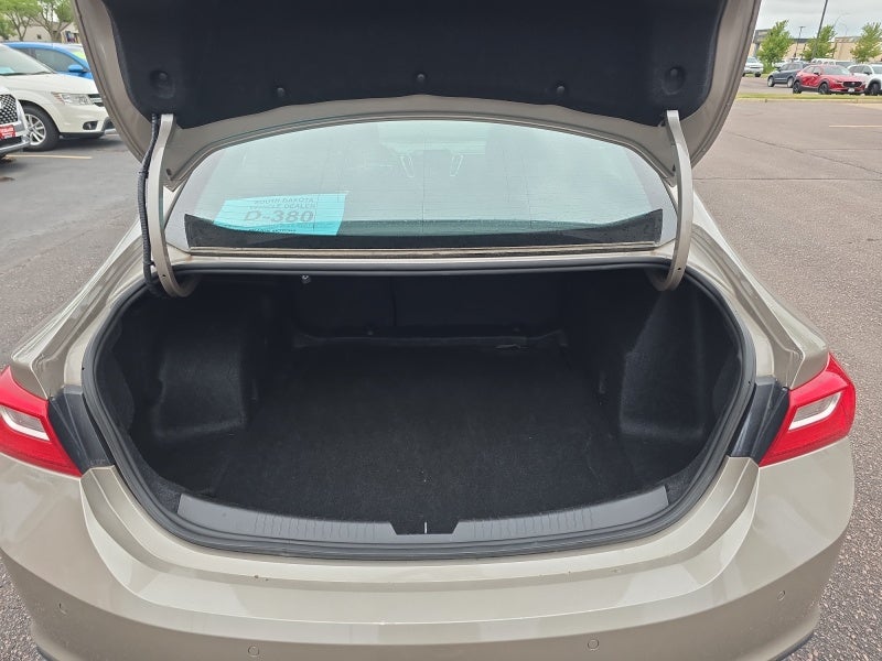 2025 Chevrolet Malibu 1LT - Photo 9