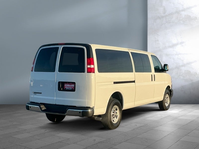 2024 Chevrolet Express Passenger LT