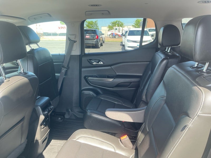 2021 GMC Acadia SLT