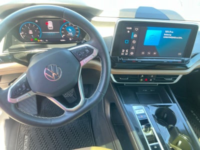 2024 Volkswagen Atlas Cross Sport 2.0T SE w/Technology