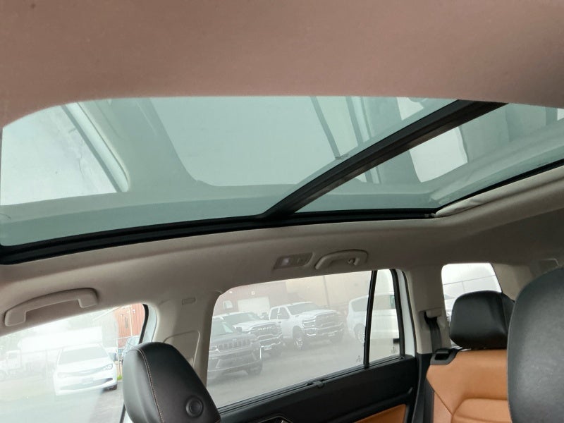 2018 Volkswagen Atlas 3.6L V6 SEL Premium