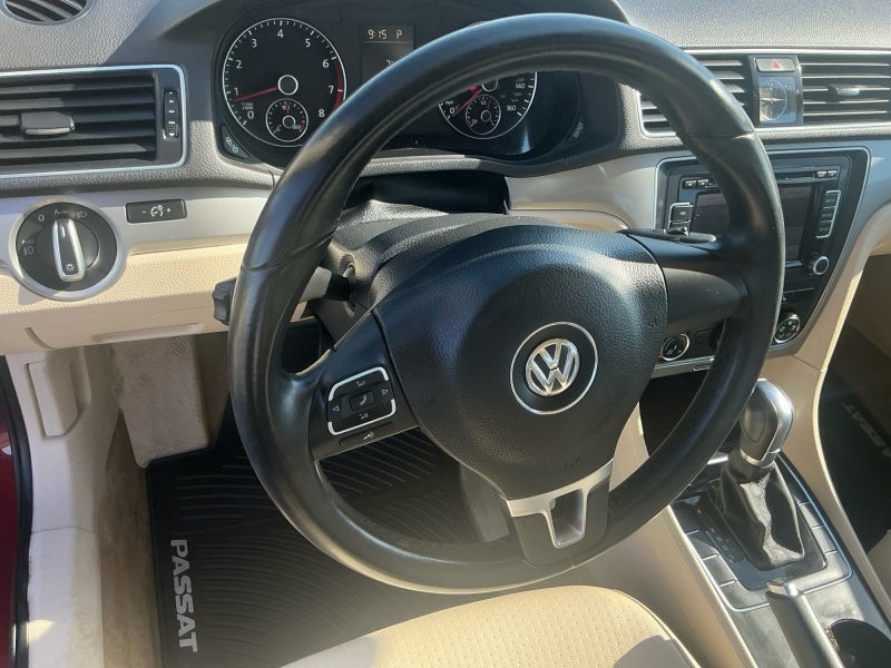 2015 Volkswagen Passat Limited Edition - Photo 11