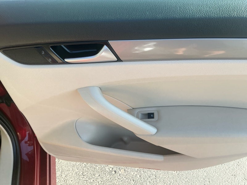 2015 Volkswagen Passat Limited Edition - Photo 16