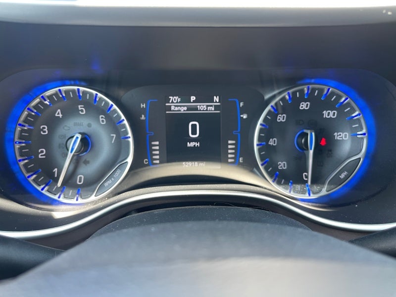 2022 Chrysler Voyager LX