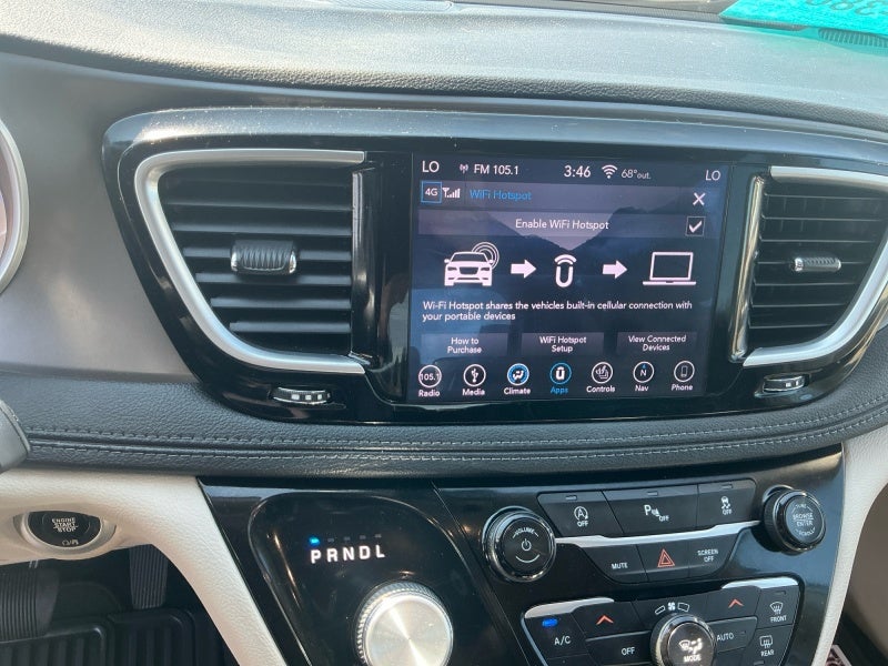 2019 Chrysler Pacifica Limited - Photo 11