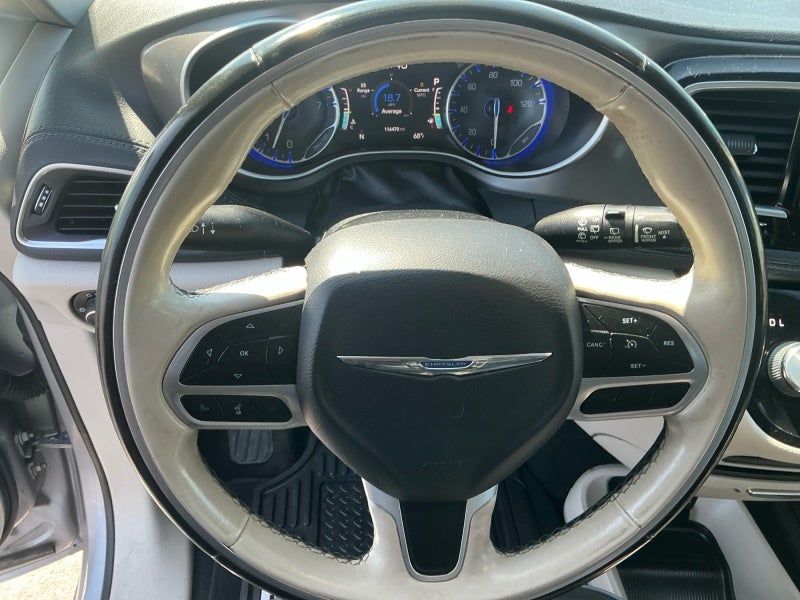 2019 Chrysler Pacifica Limited - Photo 13