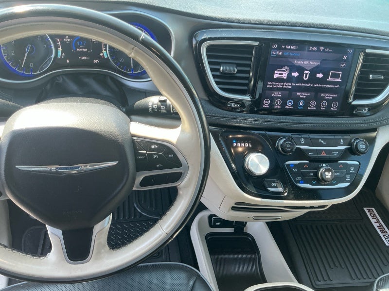 2019 Chrysler Pacifica Limited - Photo 14