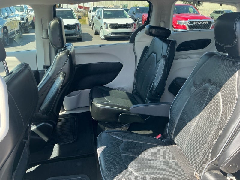 2019 Chrysler Pacifica Limited - Photo 17