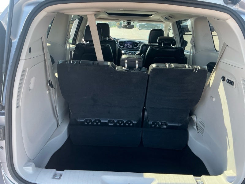 2019 Chrysler Pacifica Limited - Photo 18