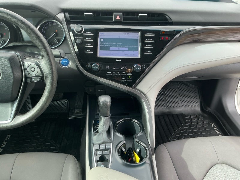 2020 Toyota Camry Hybrid LE