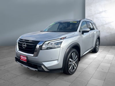 2022 Nissan Pathfinder Platinum