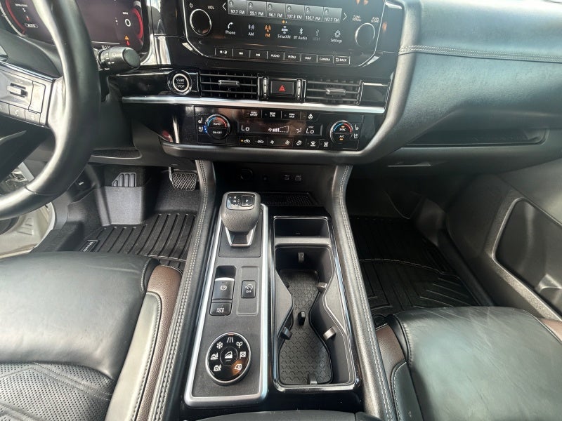 2022 Nissan Pathfinder Platinum