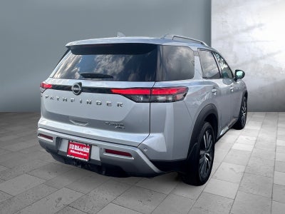 2022 Nissan Pathfinder Platinum
