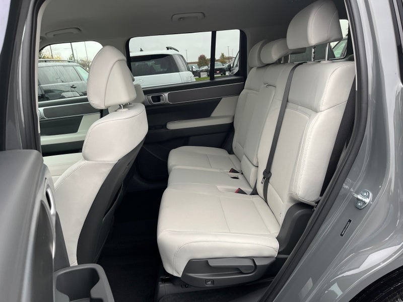 2027 Hyundai SANTA FE SE