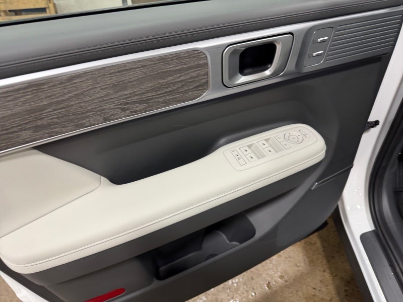 2027 Hyundai SANTA FE Limited 7P