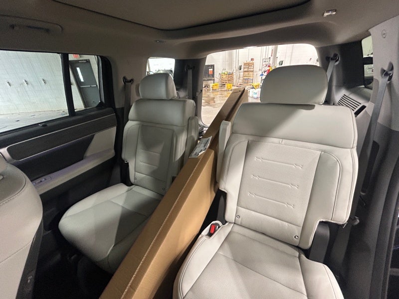 2027 Hyundai SANTA FE Limited 6P