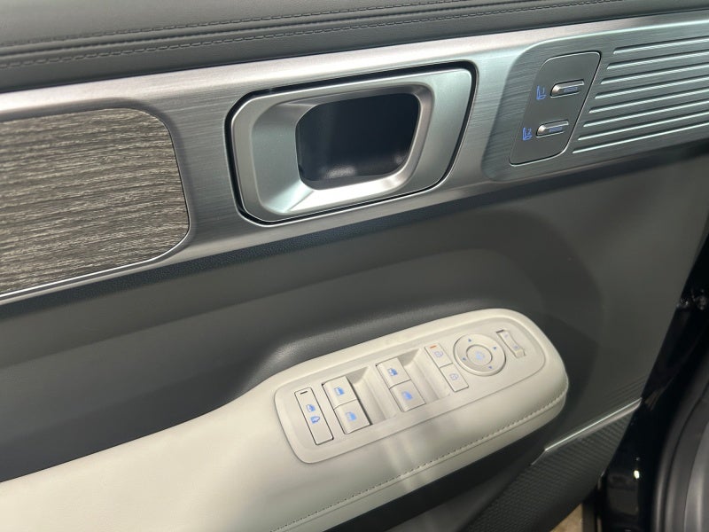 2027 Hyundai SANTA FE Limited 6P