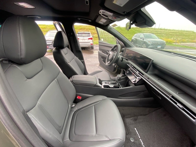 2025 Hyundai SANTA CRUZ SEL Activity