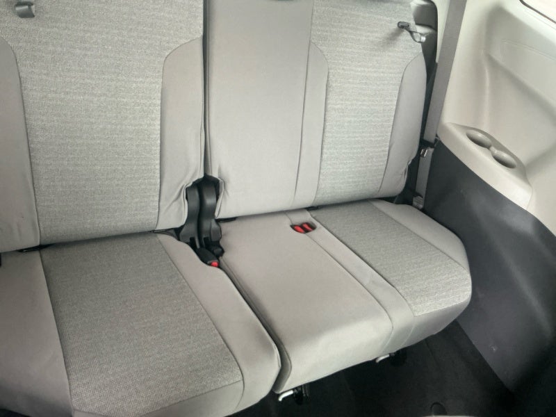 2023 Toyota Sienna LE