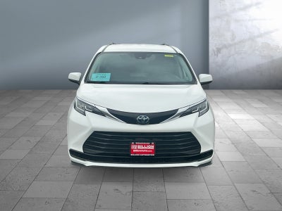 2023 Toyota Sienna LE