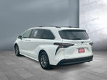 2023 Toyota Sienna LE