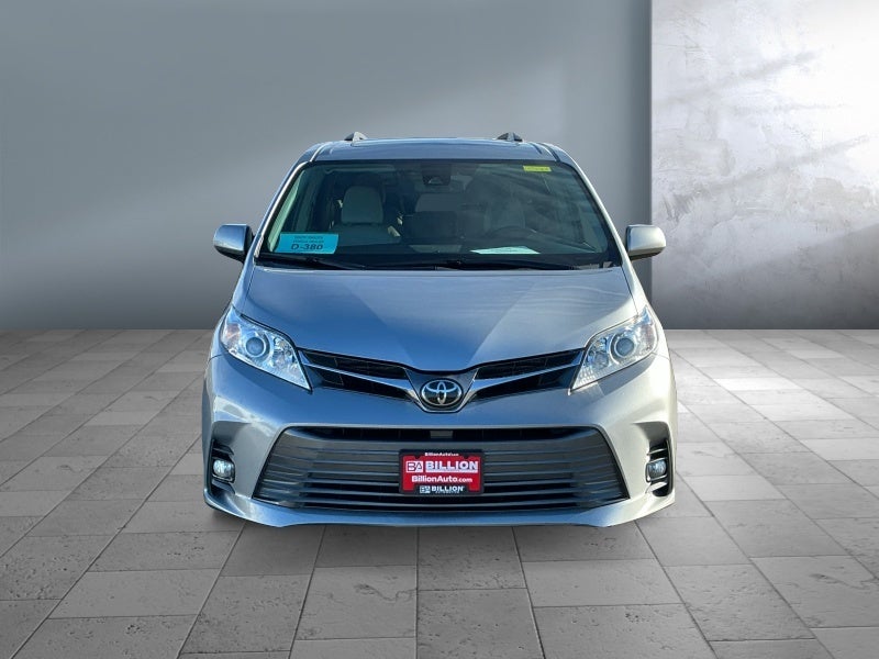 2018 Toyota Sienna XLE