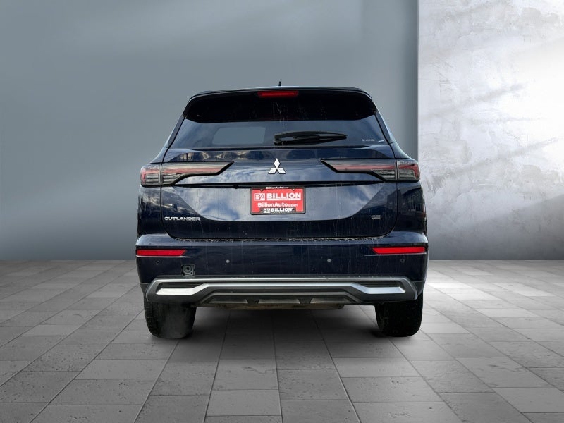 2025 Mitsubishi Outlander SE
