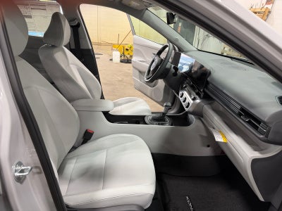 2027 Hyundai KONA SE