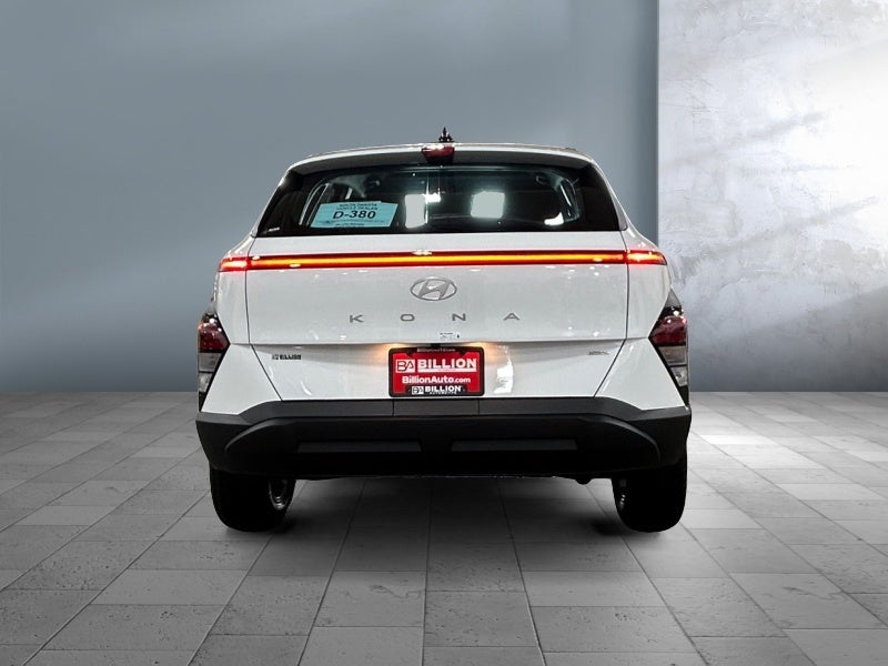 2026 Hyundai KONA SE