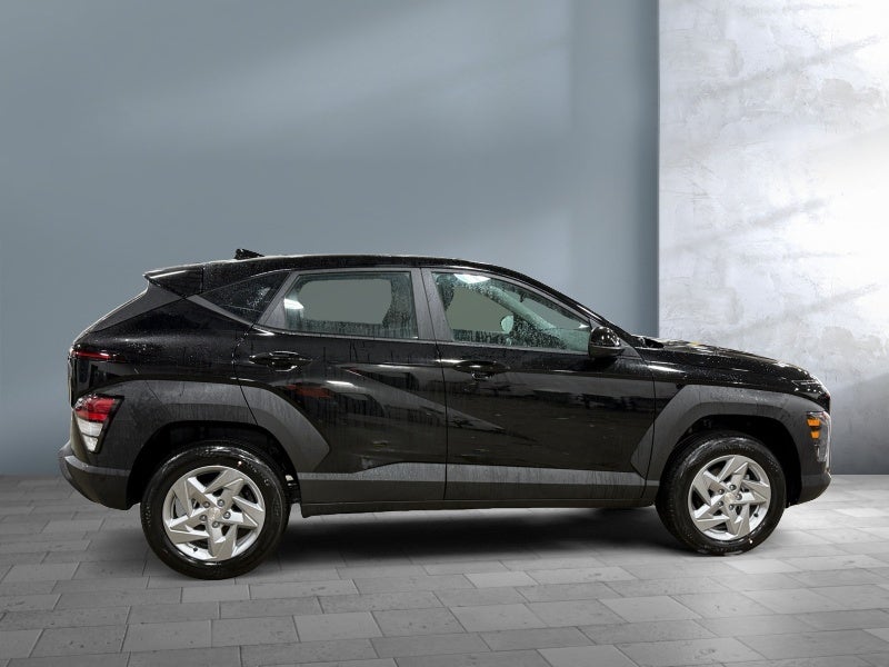2027 Hyundai KONA SE