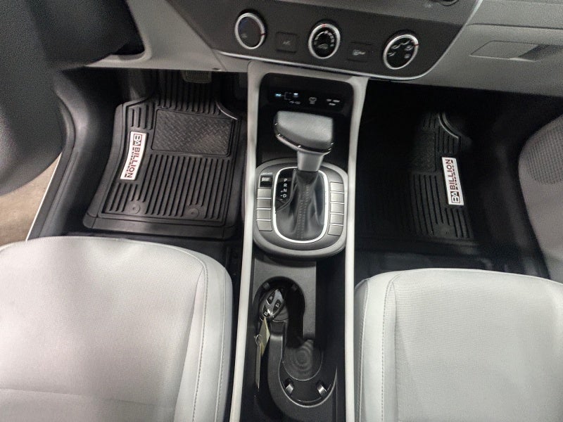 2024 Hyundai KONA SE