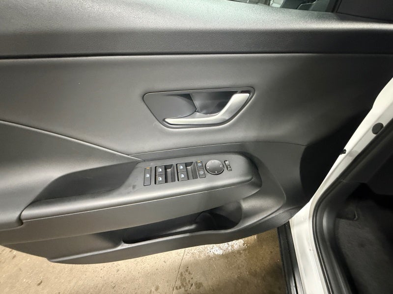 2027 Hyundai KONA SEL Premium