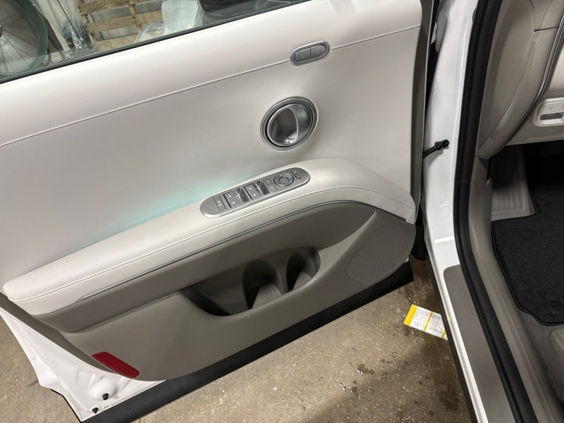 2026 Hyundai PALISADE HYBRID SEL Premium 8P