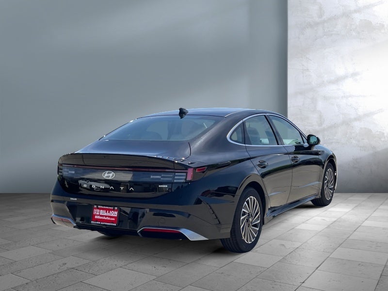 2025 Hyundai SONATA HYBRID SEL