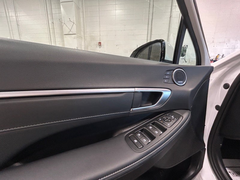 2027 Hyundai SONATA HYBRID Limited