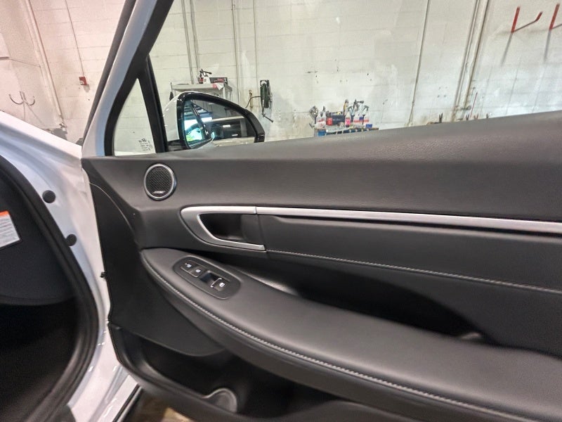 2027 Hyundai SONATA HYBRID Limited