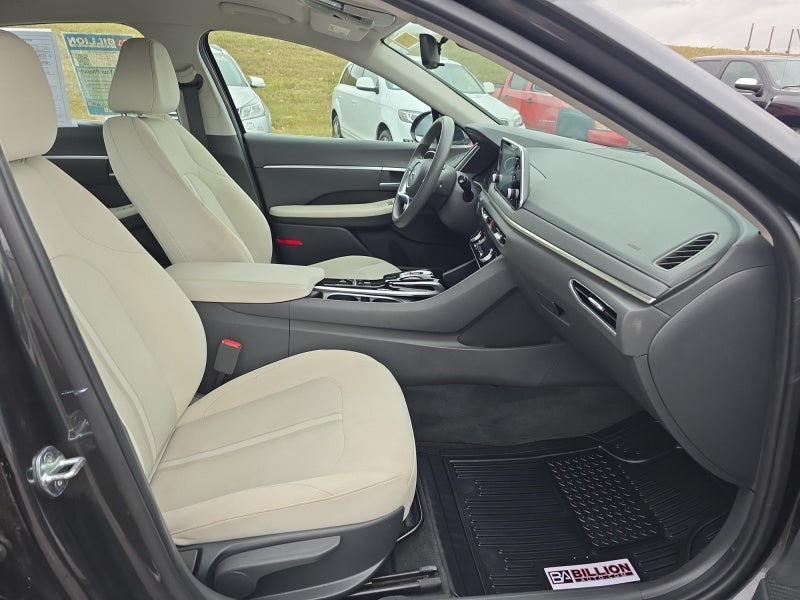 2022 Hyundai SONATA SEL