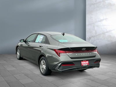 2024 Hyundai ELANTRA SE