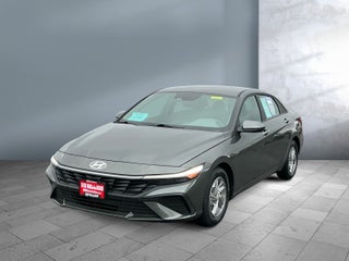 2024 Hyundai ELANTRA SE