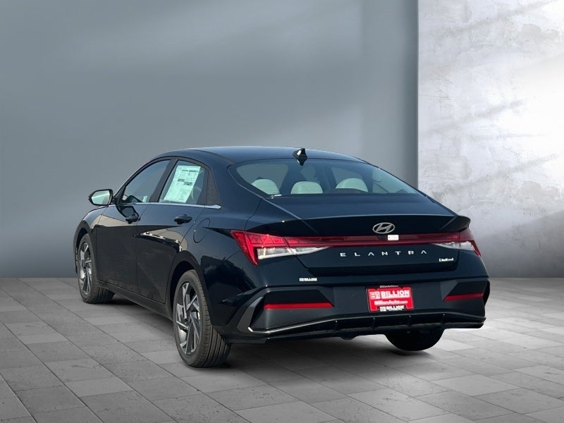 2025 Hyundai ELANTRA Limited