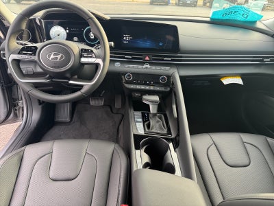 2025 Hyundai ELANTRA Limited