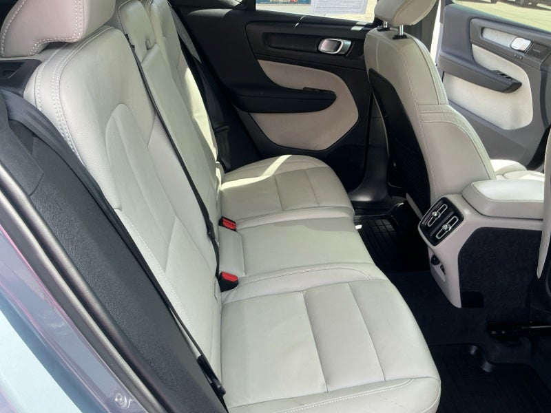 2022 Volvo XC40 Inscription